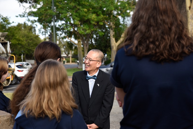 Principal Fred Woo visits NHS